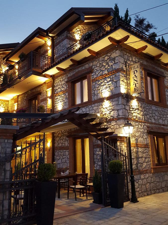 Vila Dante Boutique Hotel Tushemisht ภายนอก รูปภาพ